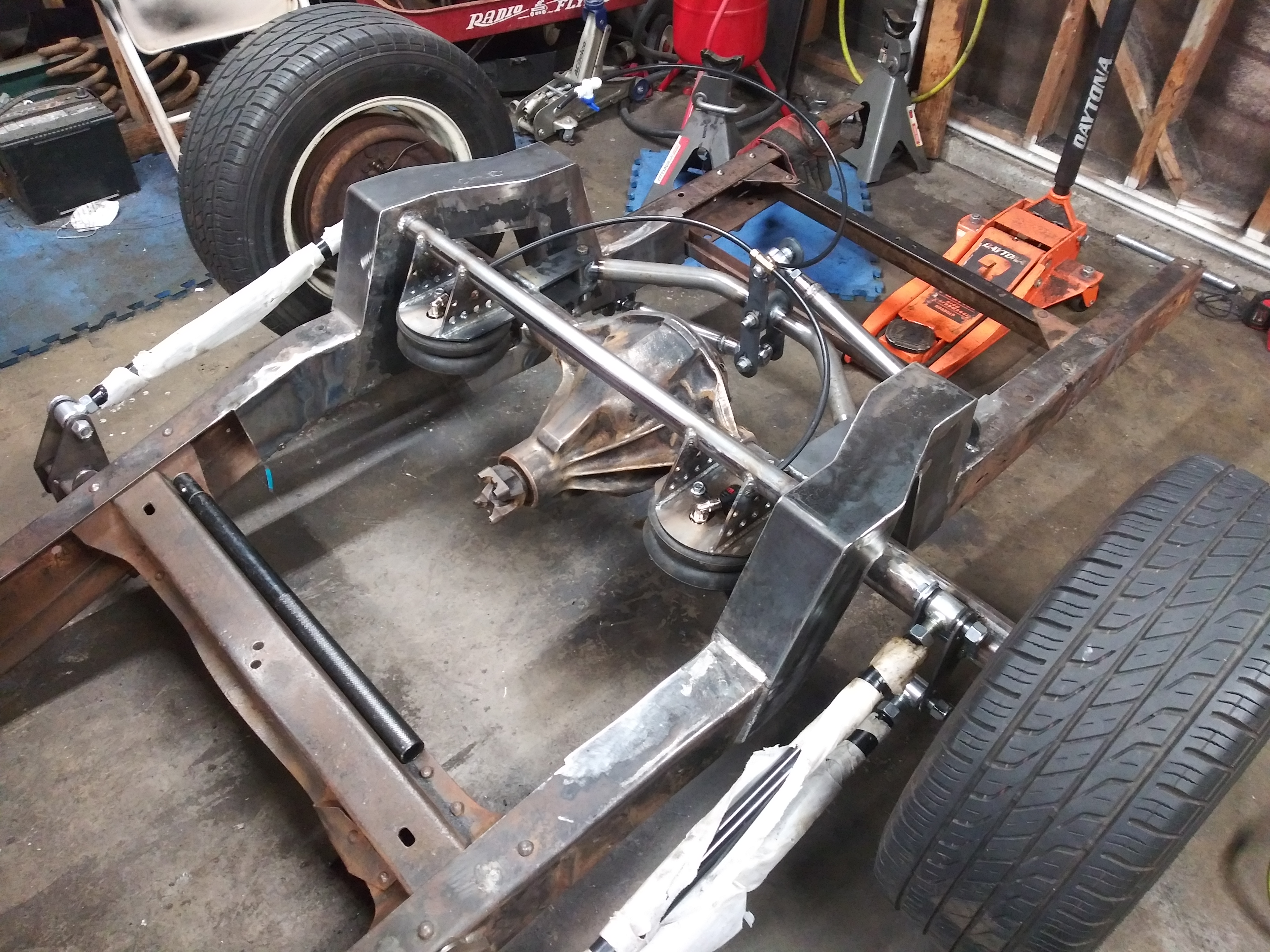 Arri&egrave;re Triangulated 4 Link Kit Brackets 2500 Bags Air Ride Suspension