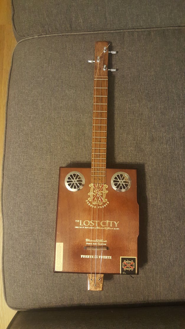 The Hobo Fiddle DIY Kit by "Boxcar" Ben Gitty
