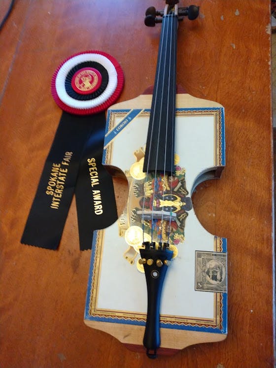 Compact Digital Tuner for Guitars & More - 5-mode Chromatic Clip-on